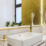 Golden Greens - Luxury Design & Self Check-in Apartamento *