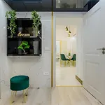 Golden Greens - Luxury Design & Self Check-in *