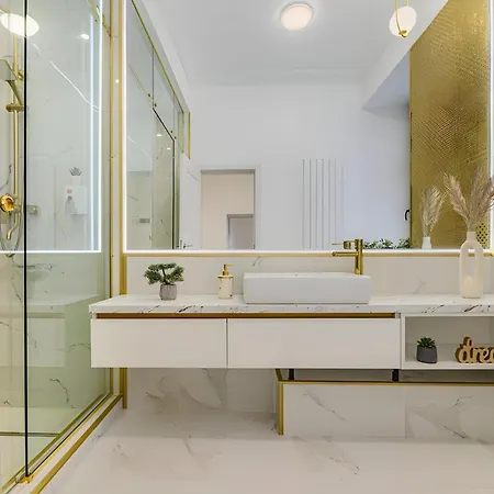 Golden Greens - Luxury Design & Self Check-in