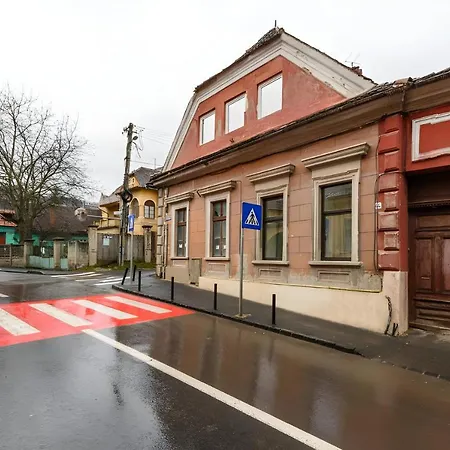 Golden Greens - Luxury Design & Self Check-in Braşov