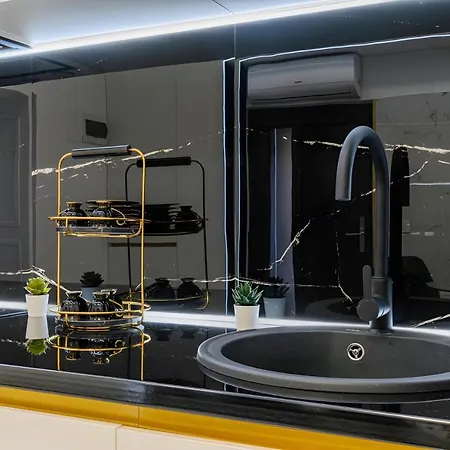 Apartment Golden Greens - Luxury Design & Self Check-in