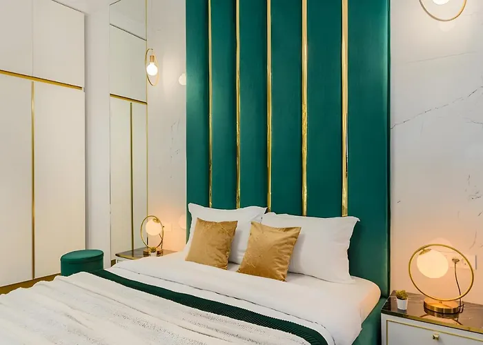 Golden Greens - Luxury Design & Self Check-in * Braşov