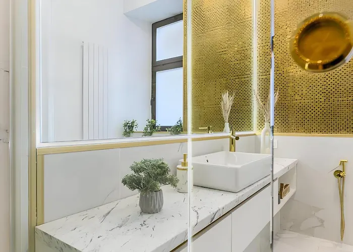 Golden Greens - Luxury Design & Self Check-in Braşov